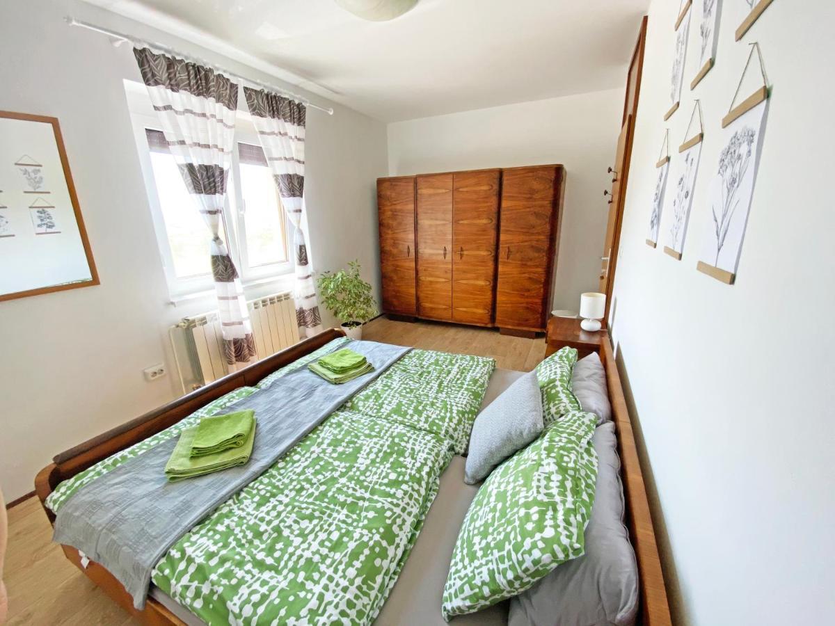 Apartma Jancic Apartment Dobrovo Bagian luar foto